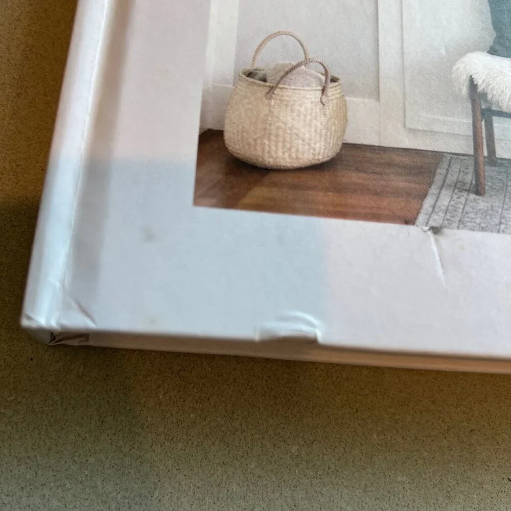 Minimalista: Your Step-by-Step Guide to a Better Home, Wardrobe, and Life Book